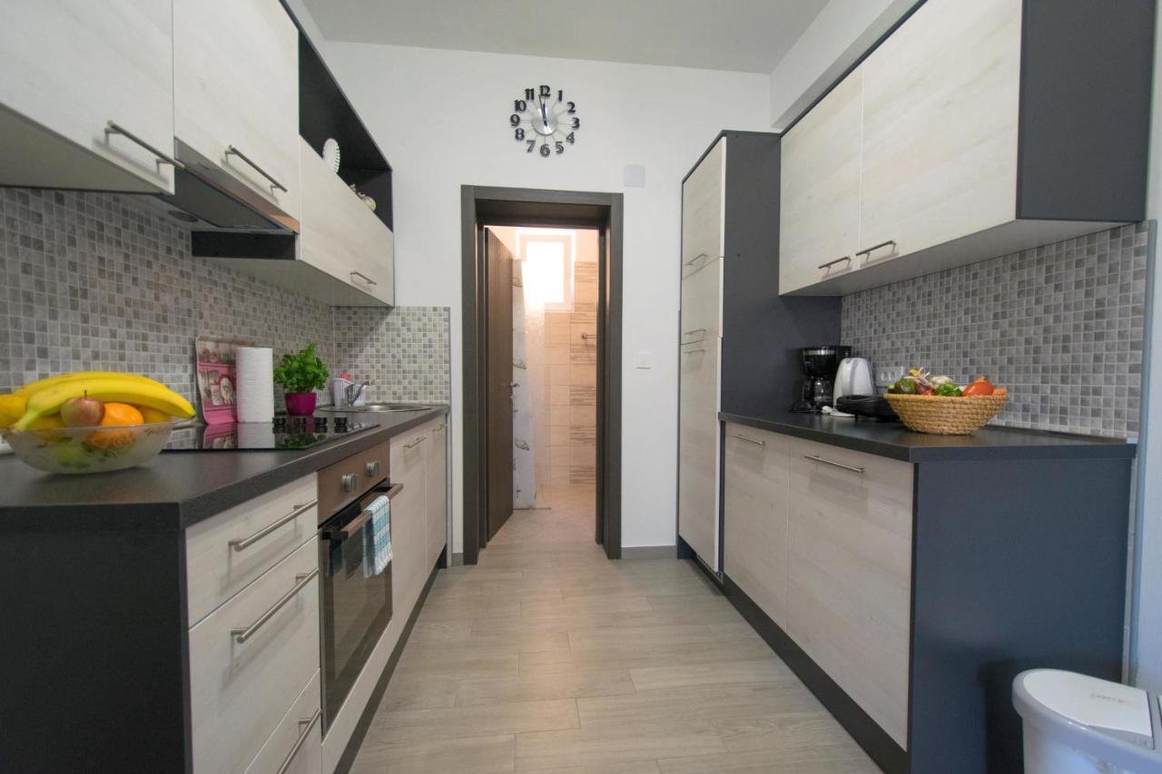 Apartments Mladenka มาลินสกา ภายนอก รูปภาพ