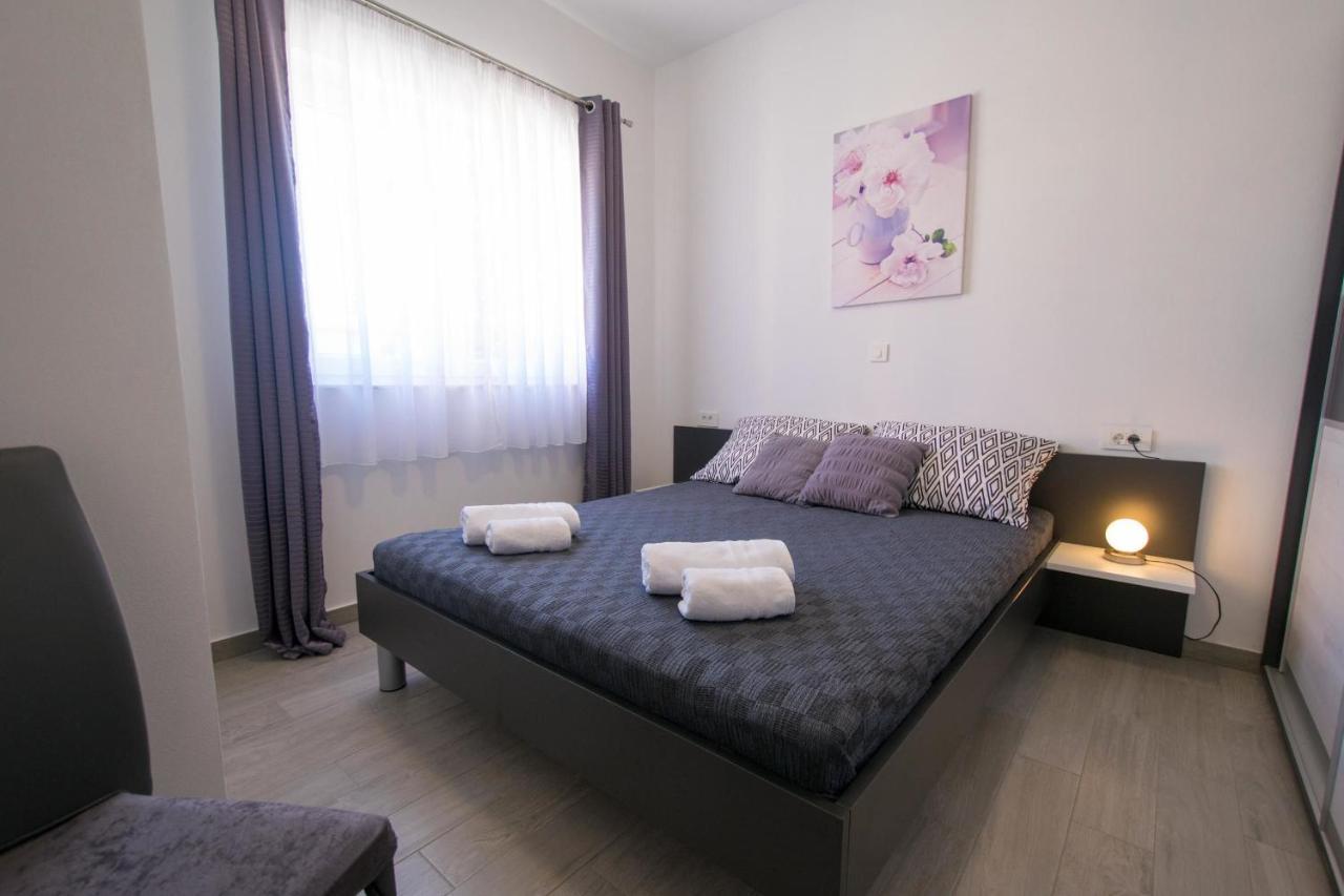 Apartments Mladenka มาลินสกา ภายนอก รูปภาพ