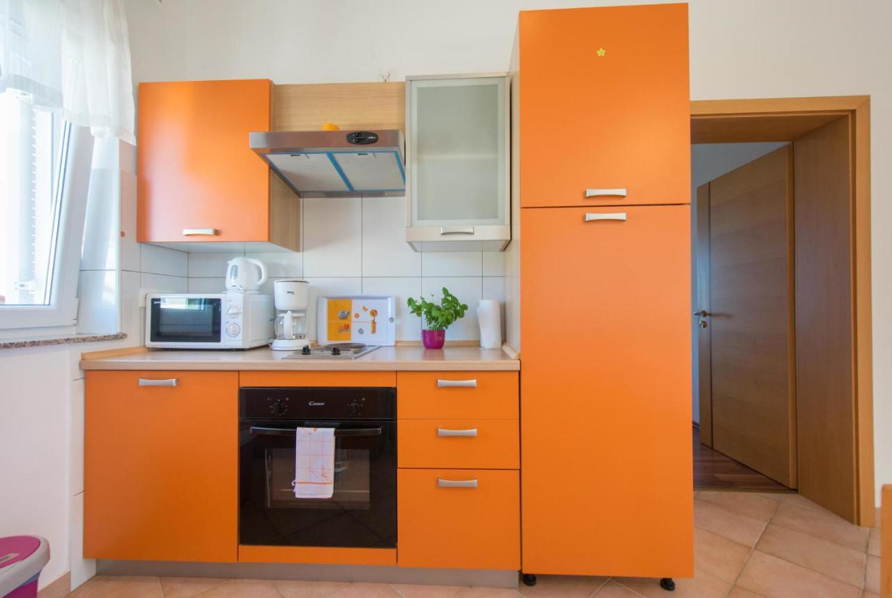 Apartments Mladenka มาลินสกา ภายนอก รูปภาพ